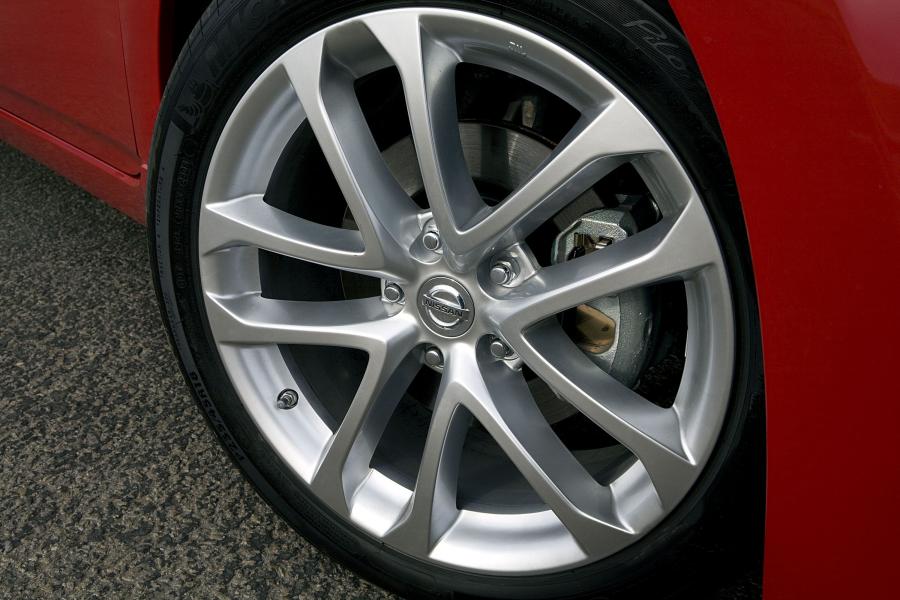 Колеса Nissan Altima Coupe (U32) 2008 года  (фото 7 из 54)